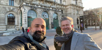 Movimiento pro vuelta del Penacho de Moctezuma hackea Museo de Viena Activistas Penacho de Moctezuma