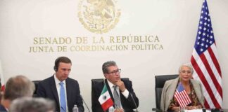 Monreal metió a EU en su lucha por la candidatura presidencial